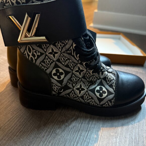 Luxury Boots- Leather boots - Picture 16 of 16